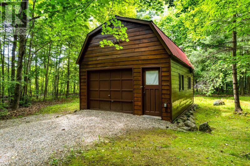 Photo 7 of 1102 Ebbs Bay Road, Drummond North Elmsley ON