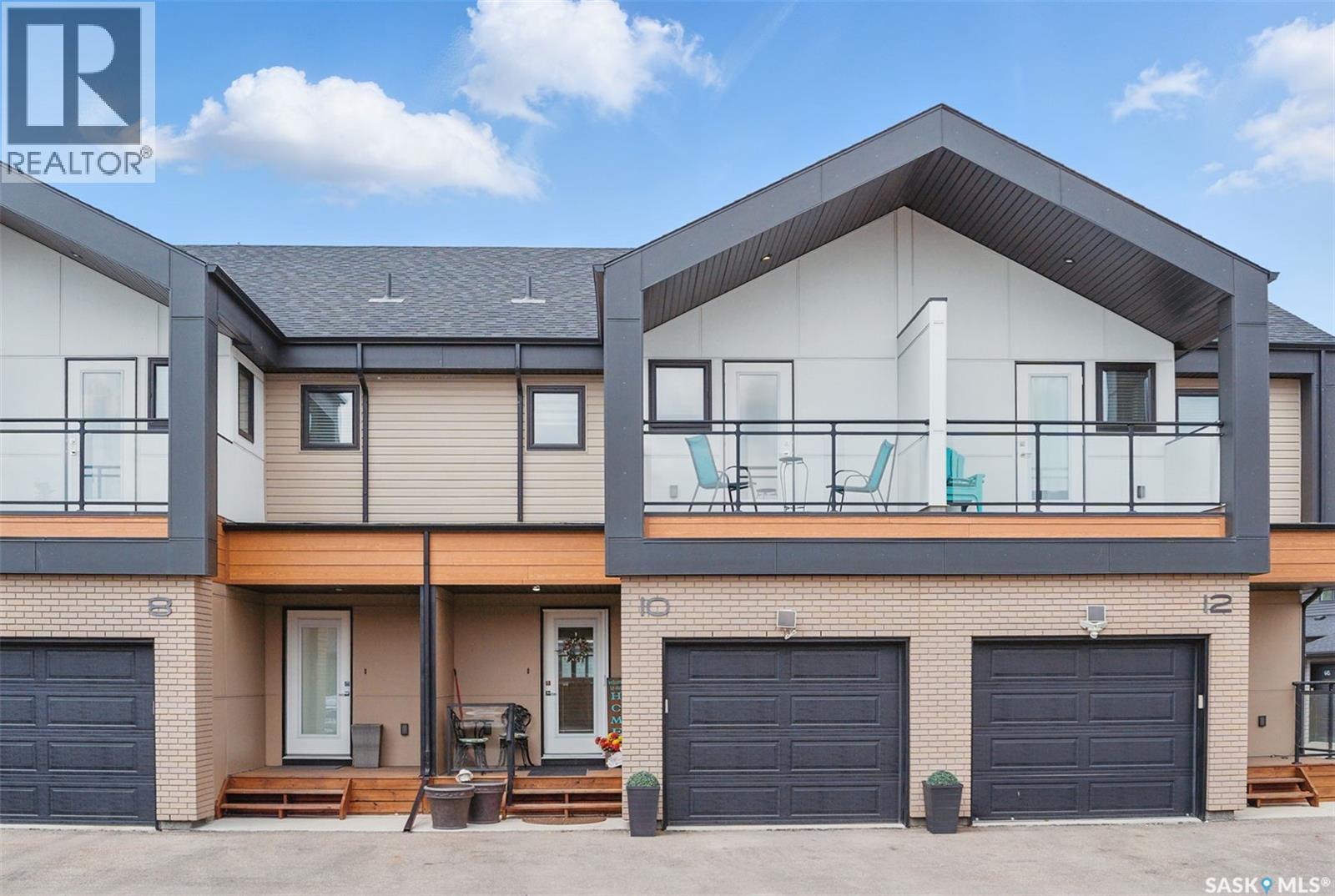 Single Family House 2 Level for Sale in   EVERGREEN BOULEVARD Saskatoon 