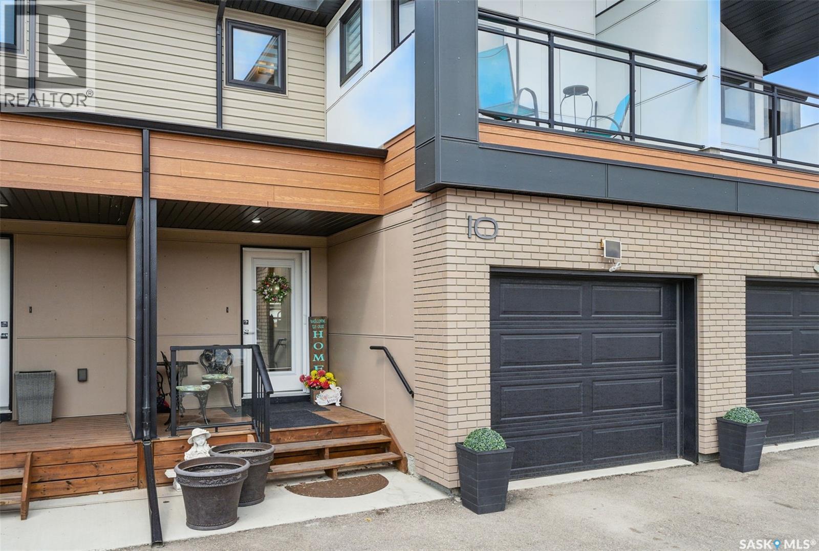 Single Family House 2 Level for Sale in   EVERGREEN BOULEVARD Saskatoon 
