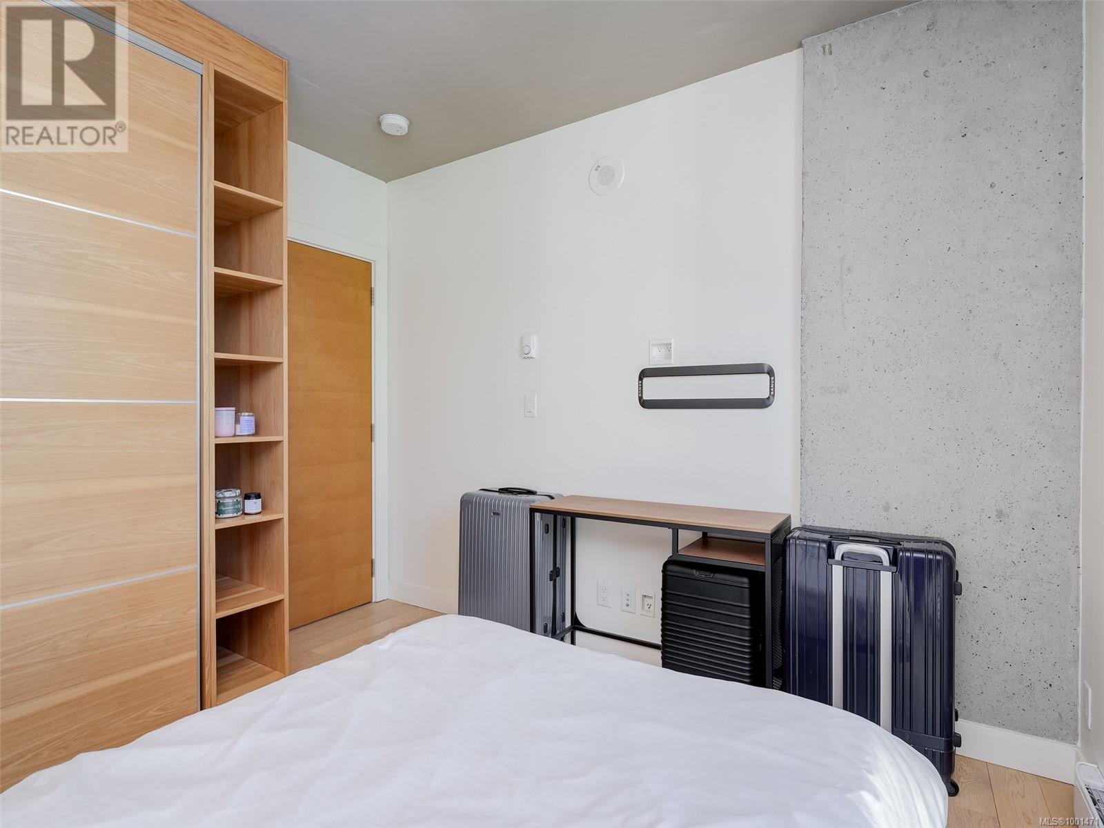 1404 989 Johnson Street, Victoria