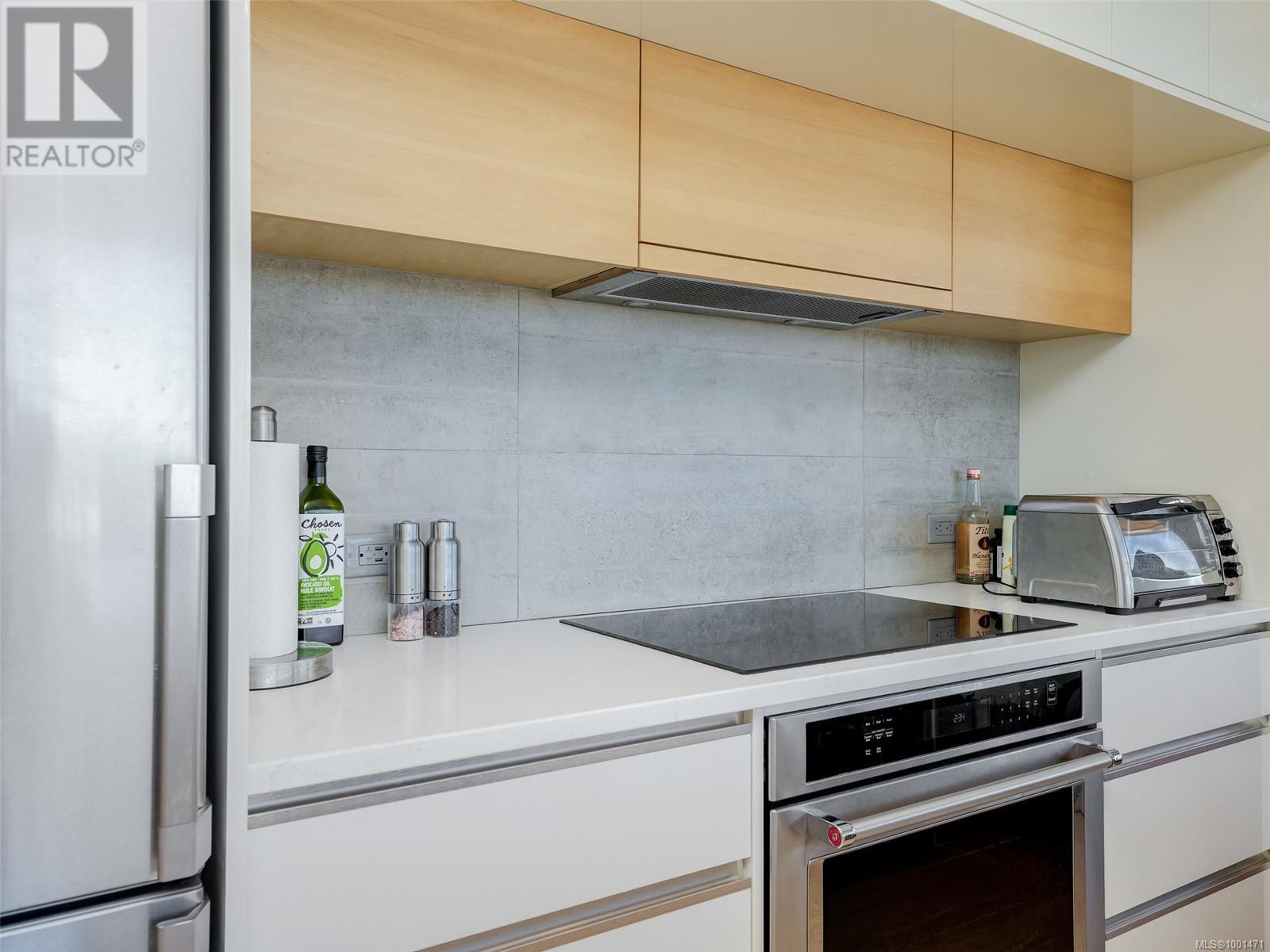 1404 989 Johnson Street, Victoria