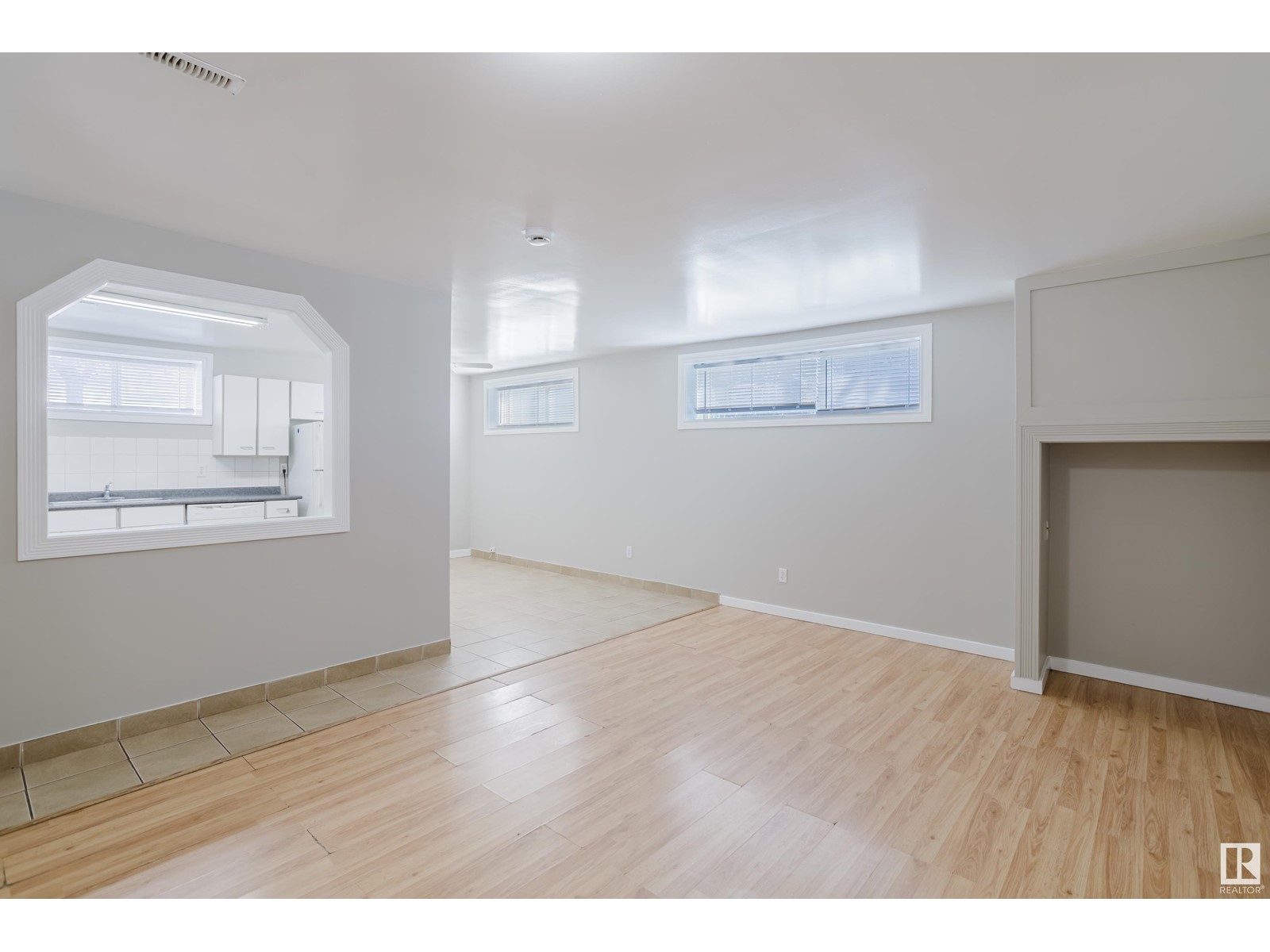 Single Family House Bi-level for Sale in     AV NW Edmonton 