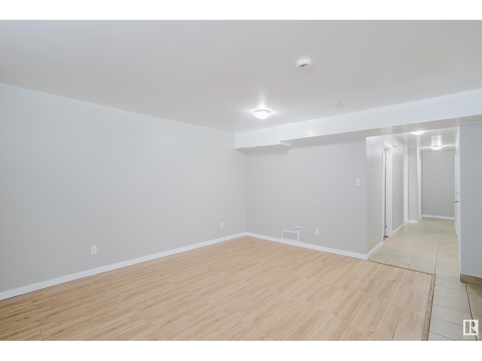 Single Family House Bi-level for Sale in     AV NW Edmonton 