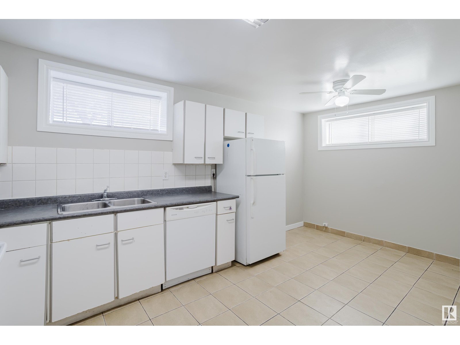 Single Family House Bi-level for Sale in     AV NW Edmonton 