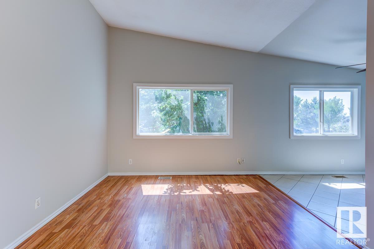 Single Family House Bi-level for Sale in     AV NW Edmonton 