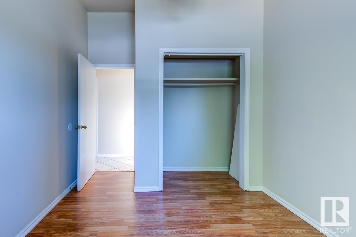 Single Family House Bi-level for Sale in     AV NW Edmonton 