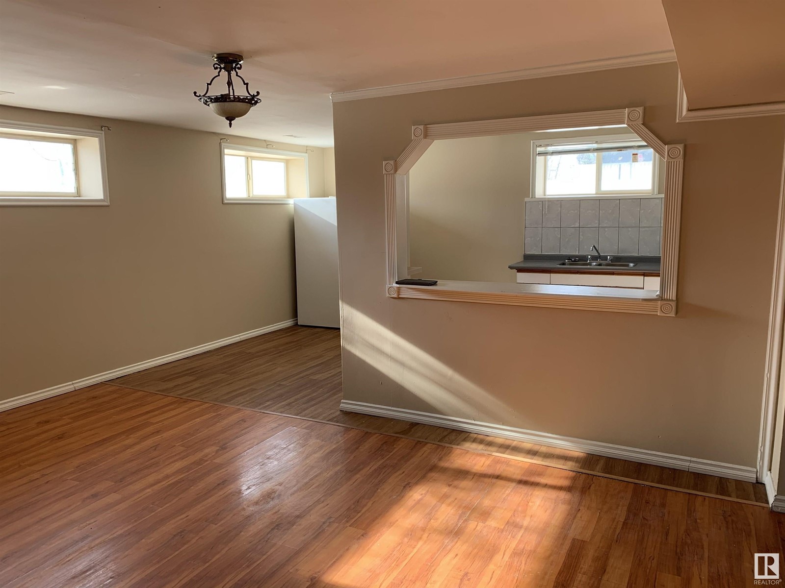 Single Family House Bi-level for Sale in     AV NW Edmonton 