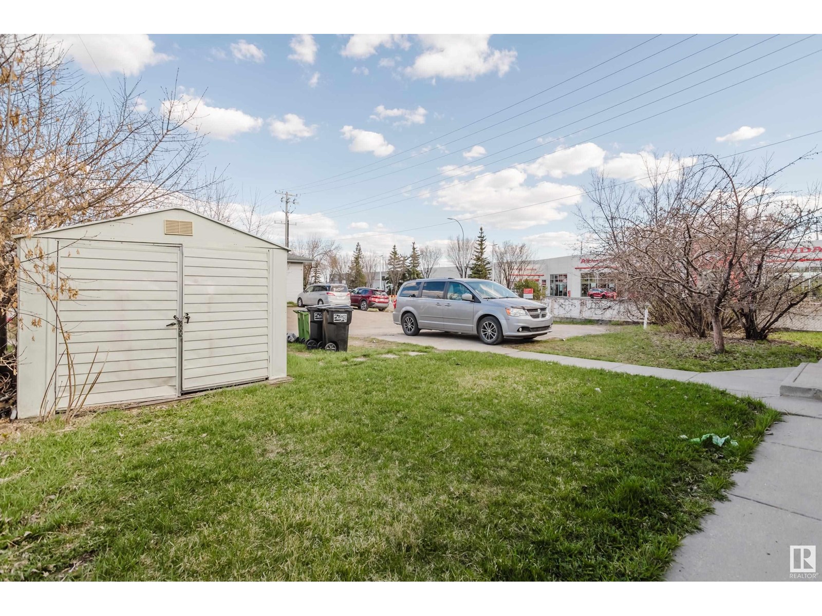 Single Family House Bi-level for Sale in     AV NW Edmonton 