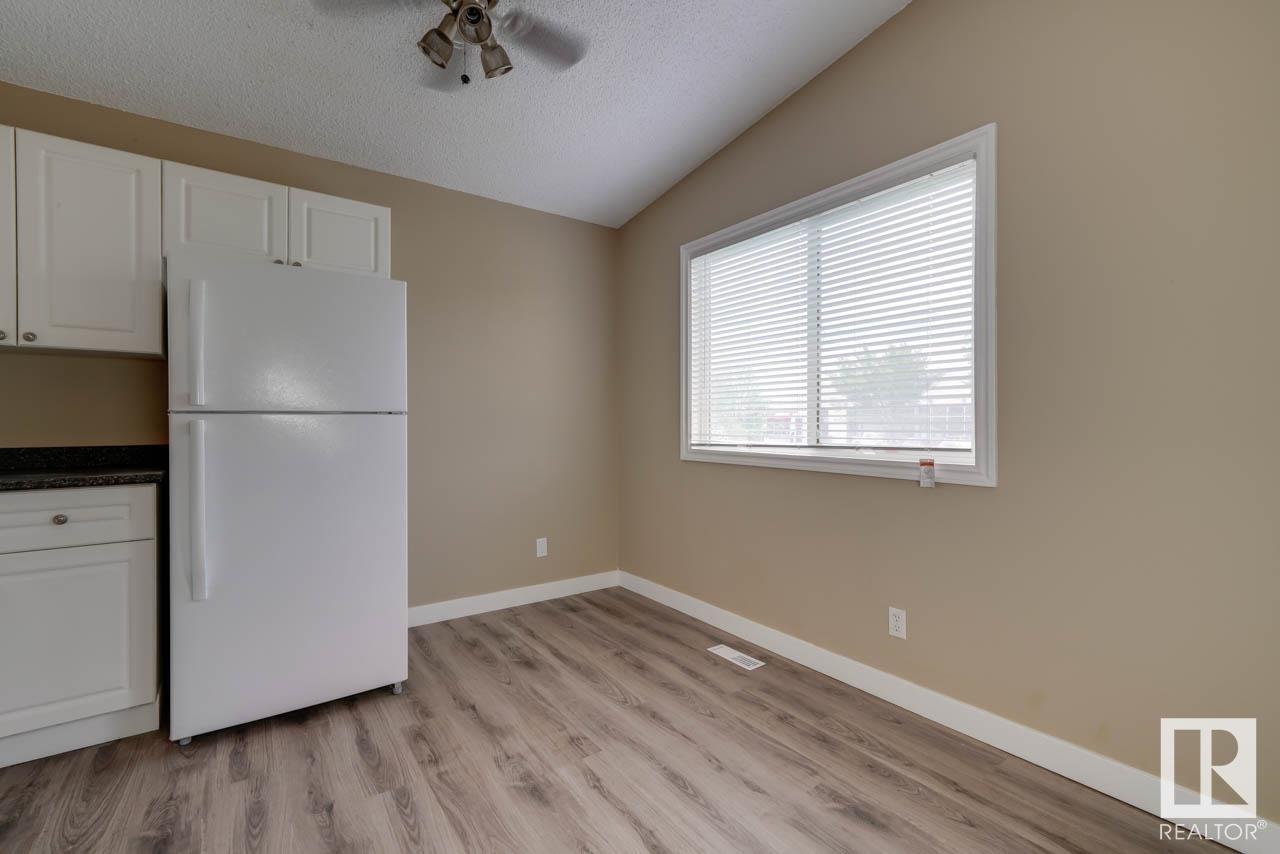 Single Family House Bi-level for Sale in     AV NW Edmonton 