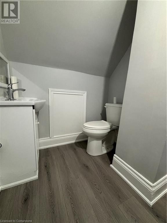 Photo 13 of 46 Delena Avenue S, Hamilton ON