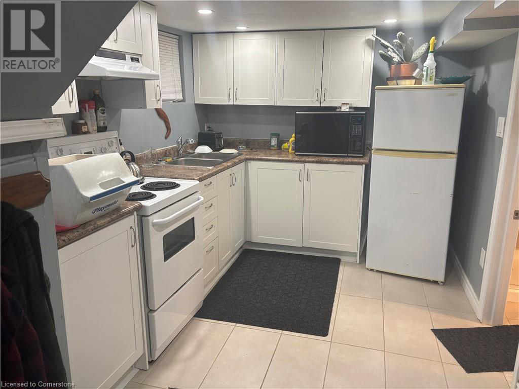 Photo 14 of 46 Delena Avenue S, Hamilton ON