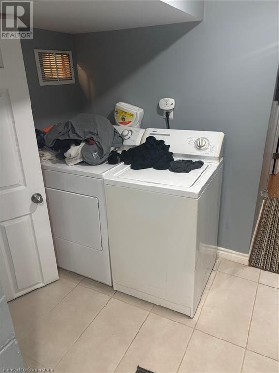 Photo 18 of 46 Delena Avenue S, Hamilton ON