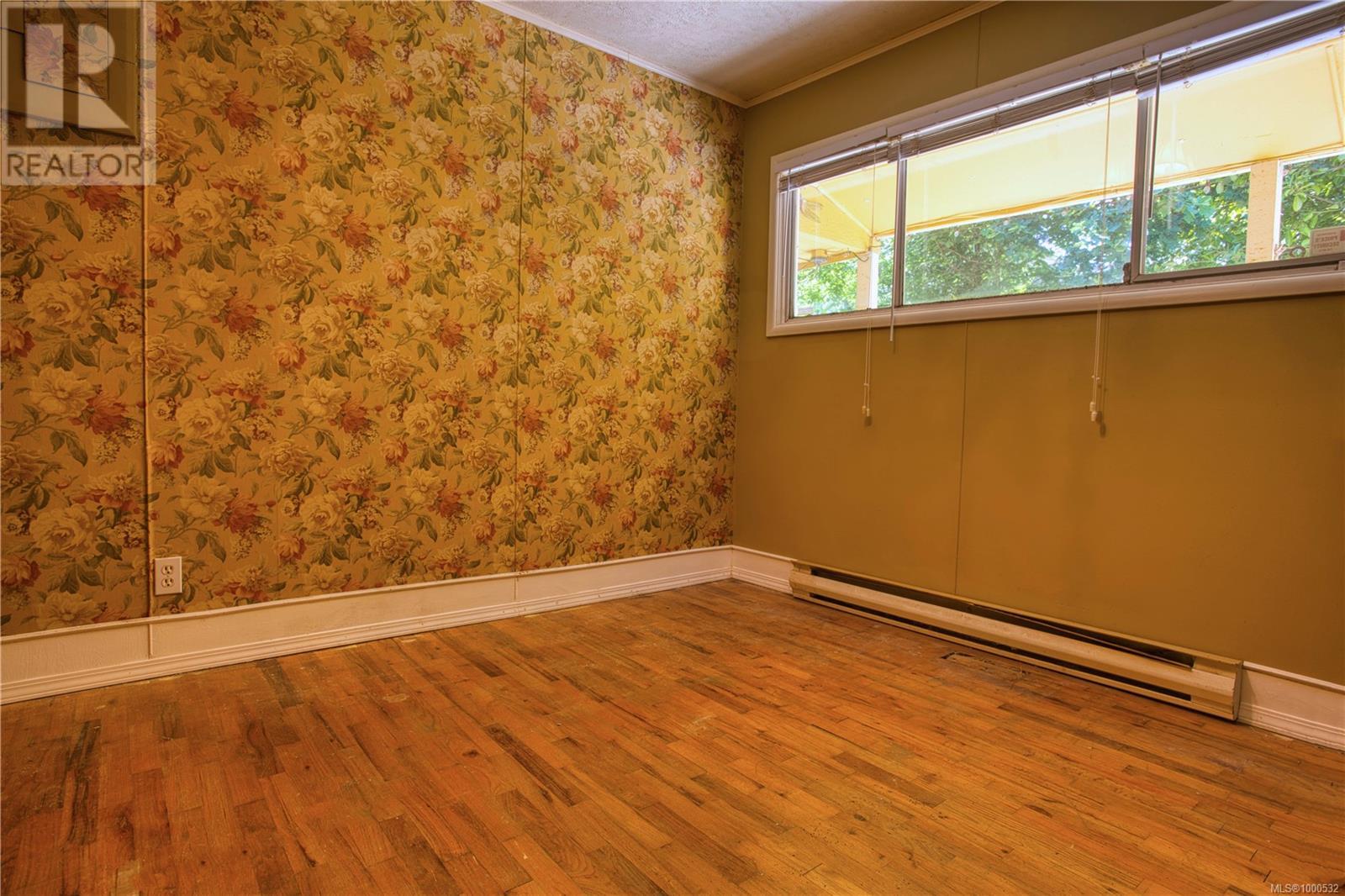 Photo 5 of 1180 Macdonald Cres, Nanaimo BC