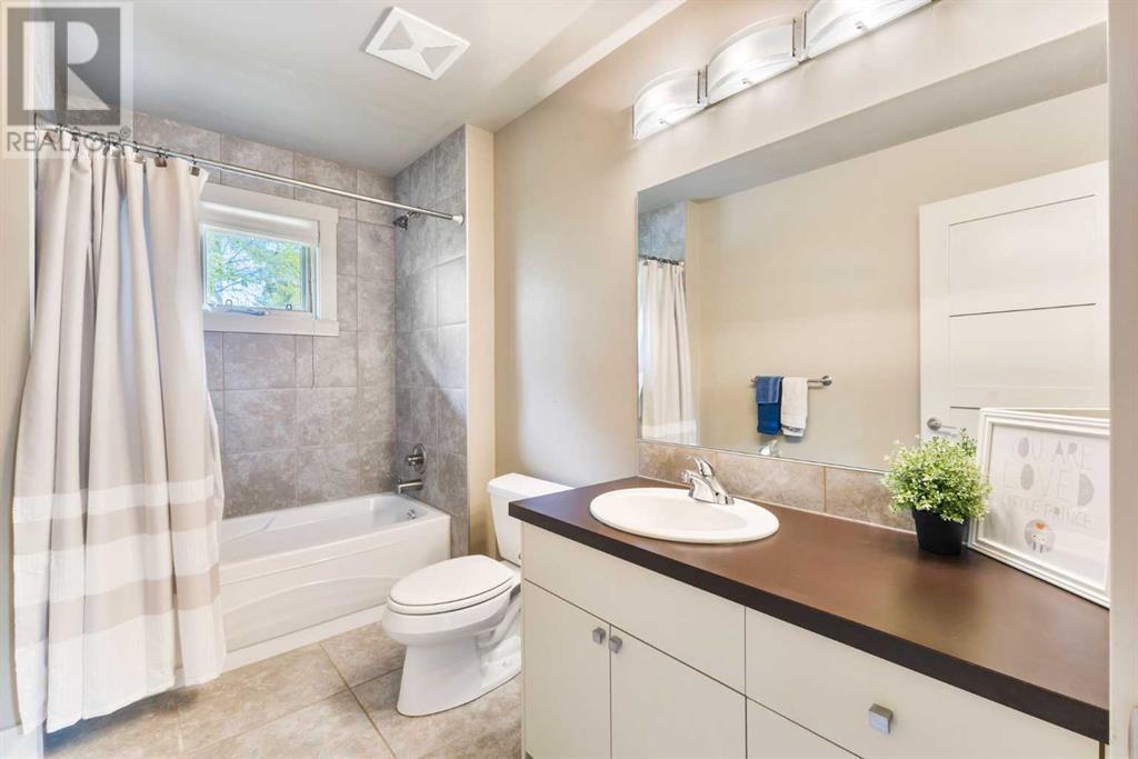 3520 8 Avenue NW, Calgary, Alberta