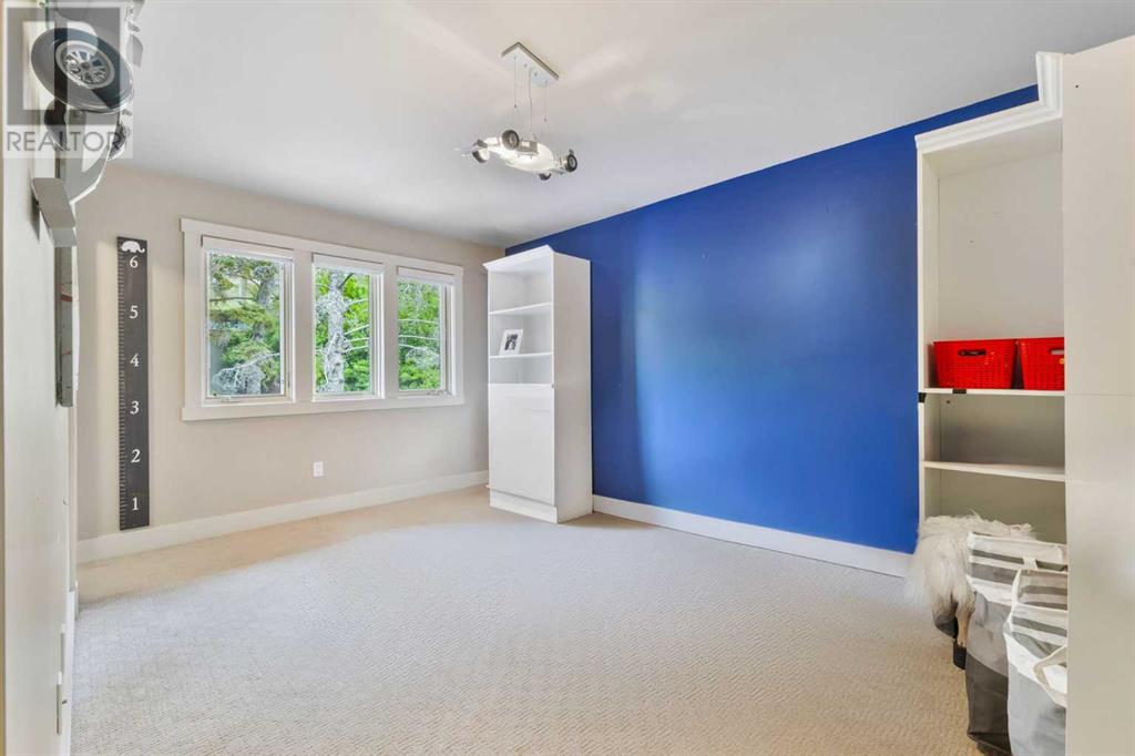 Single Family House for Sale in   Avenue NW Parkdale Calgary 
