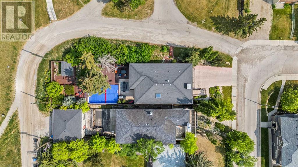 Single Family House for Sale in   Avenue NW Parkdale Calgary 