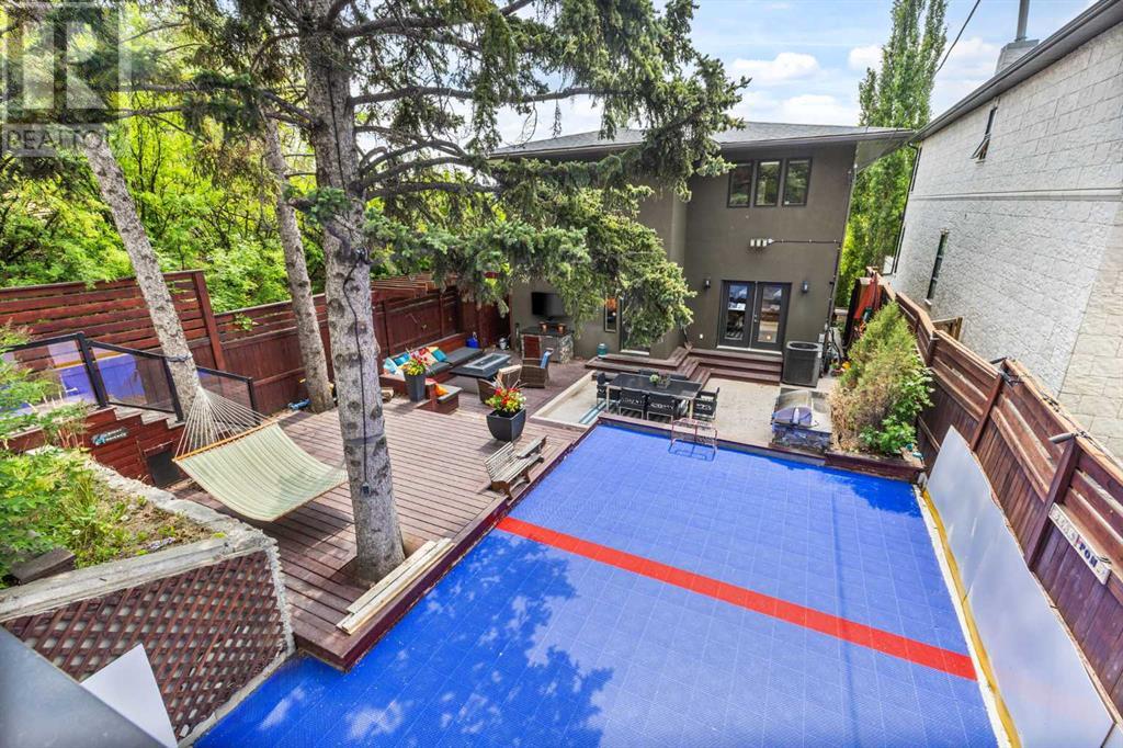 Single Family House for Sale in   Avenue NW Parkdale Calgary 