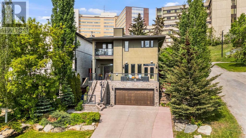 Single Family House for Sale in   Avenue NW Parkdale Calgary 