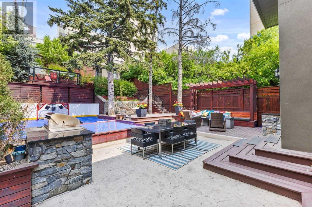 Single Family House for Sale in   Avenue NW Parkdale Calgary 