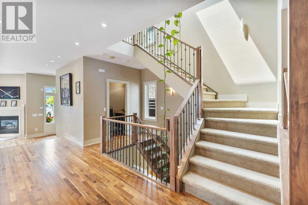 Single Family House for Sale in   Avenue NW Parkdale Calgary 