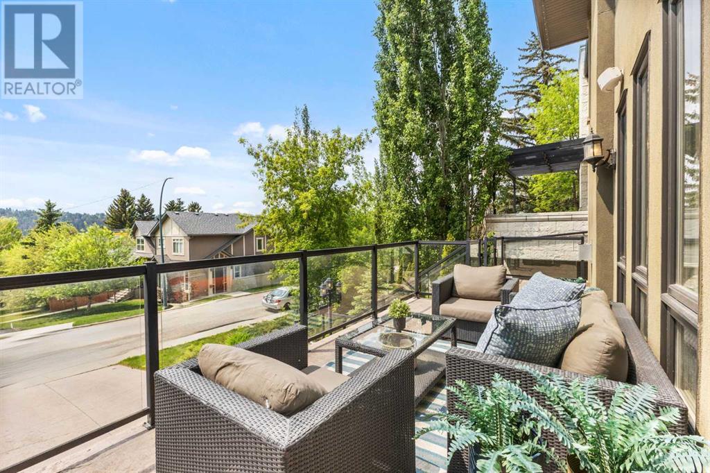 Single Family House for Sale in   Avenue NW Parkdale Calgary 