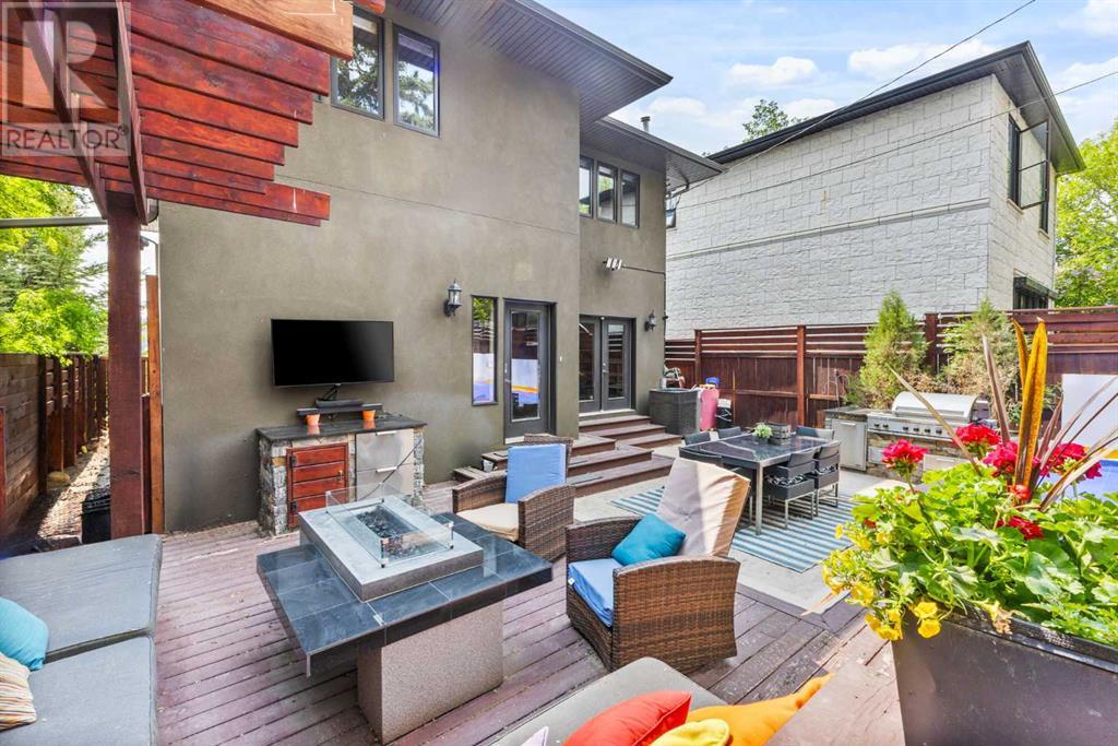 Single Family House for Sale in   Avenue NW Parkdale Calgary 