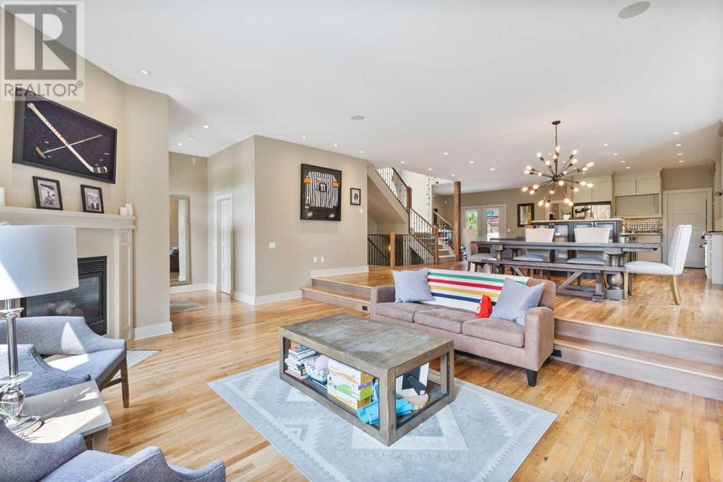 Single Family House for Sale in   Avenue NW Parkdale Calgary 