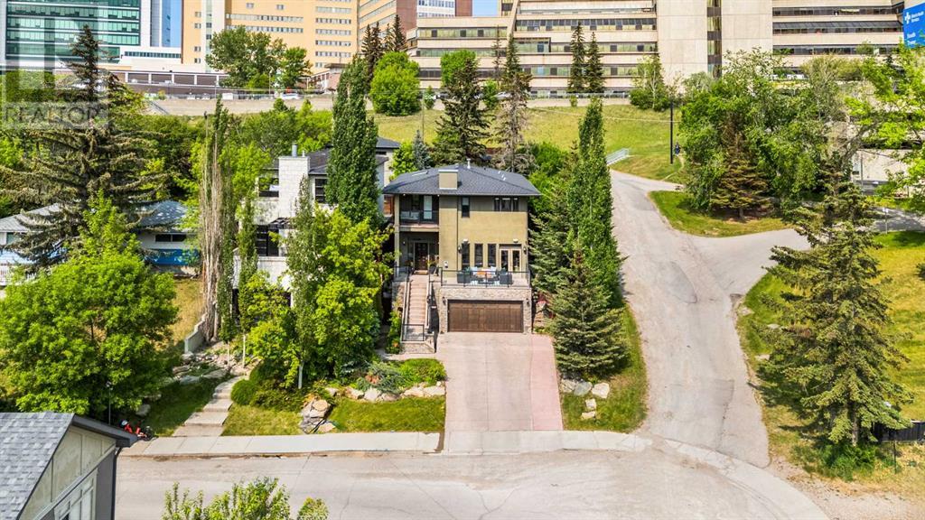 Single Family House for Sale in   Avenue NW Parkdale Calgary 