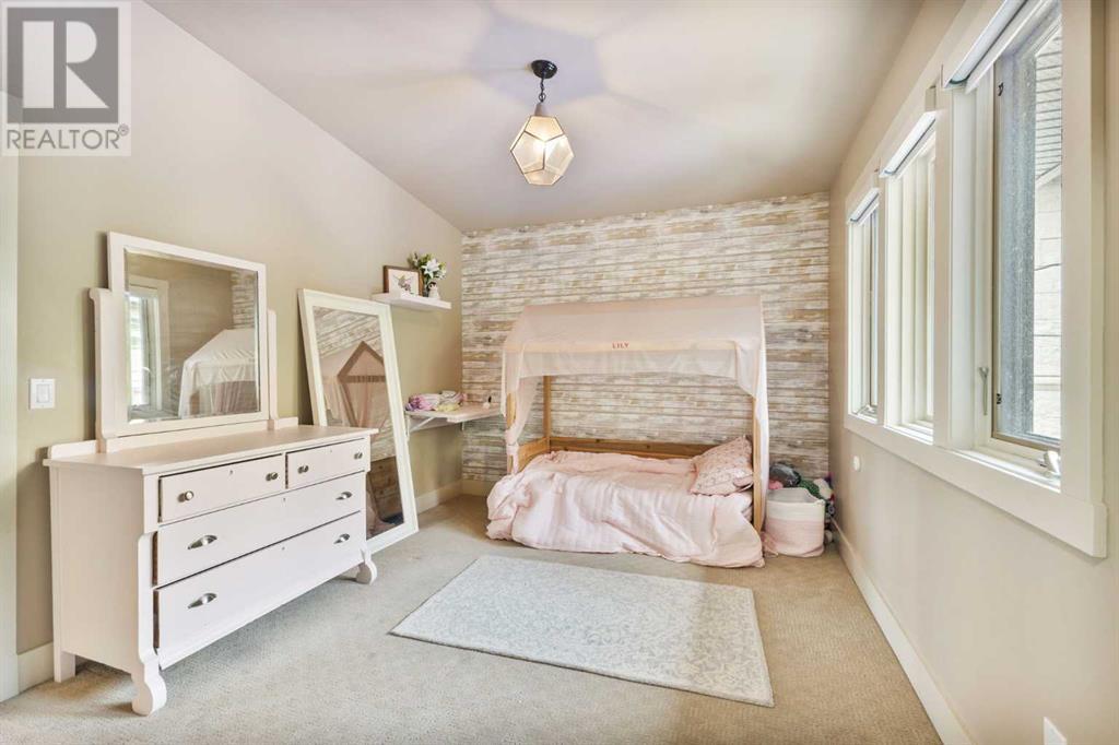 Single Family House for Sale in   Avenue NW Parkdale Calgary 