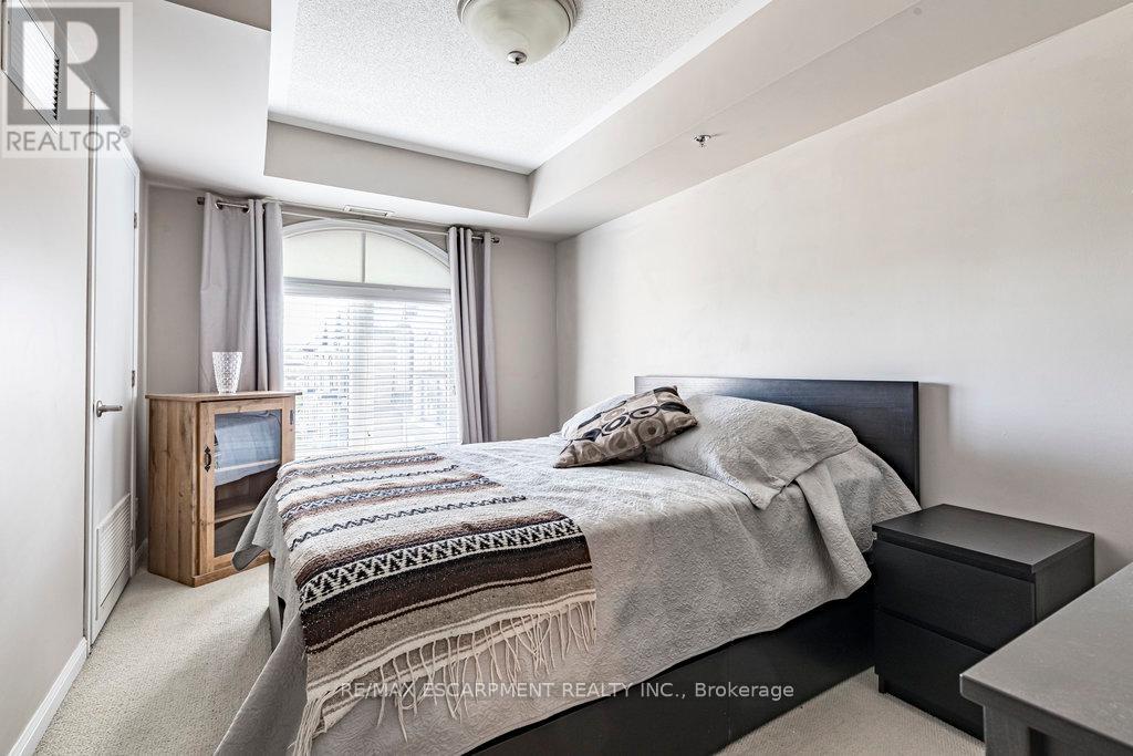 Photo 11 of 401 3070 Rotary Way, Burlington ON