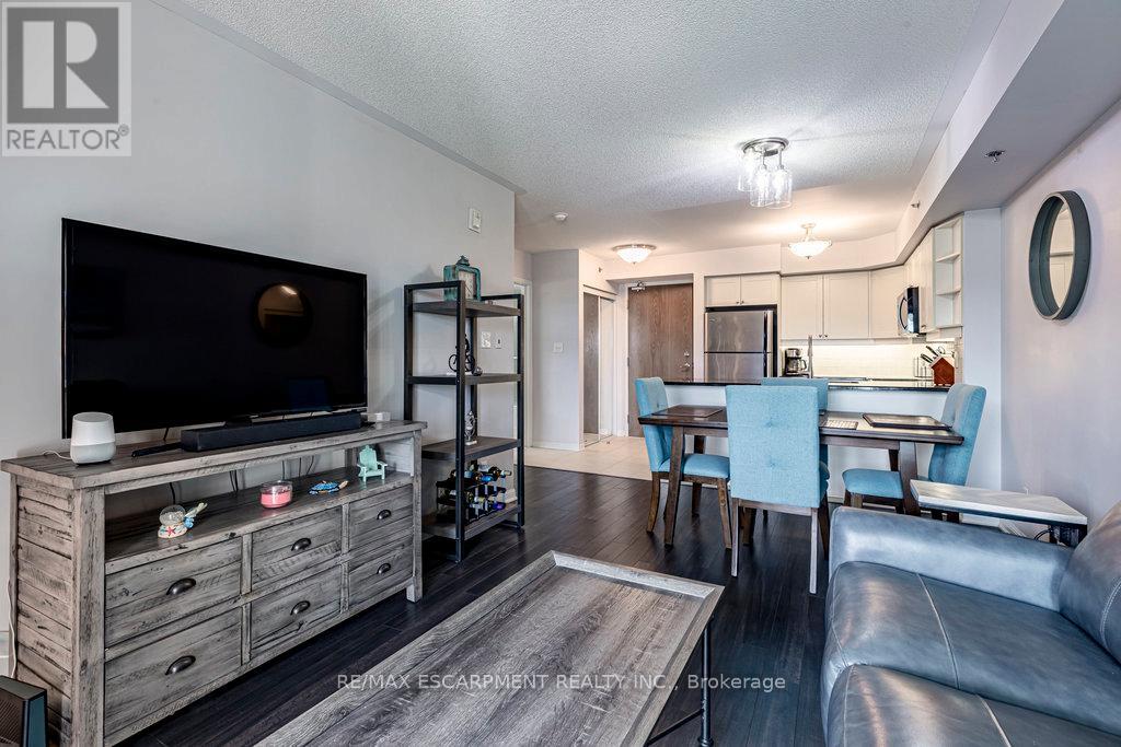 Photo 5 of 401 3070 Rotary Way, Burlington ON