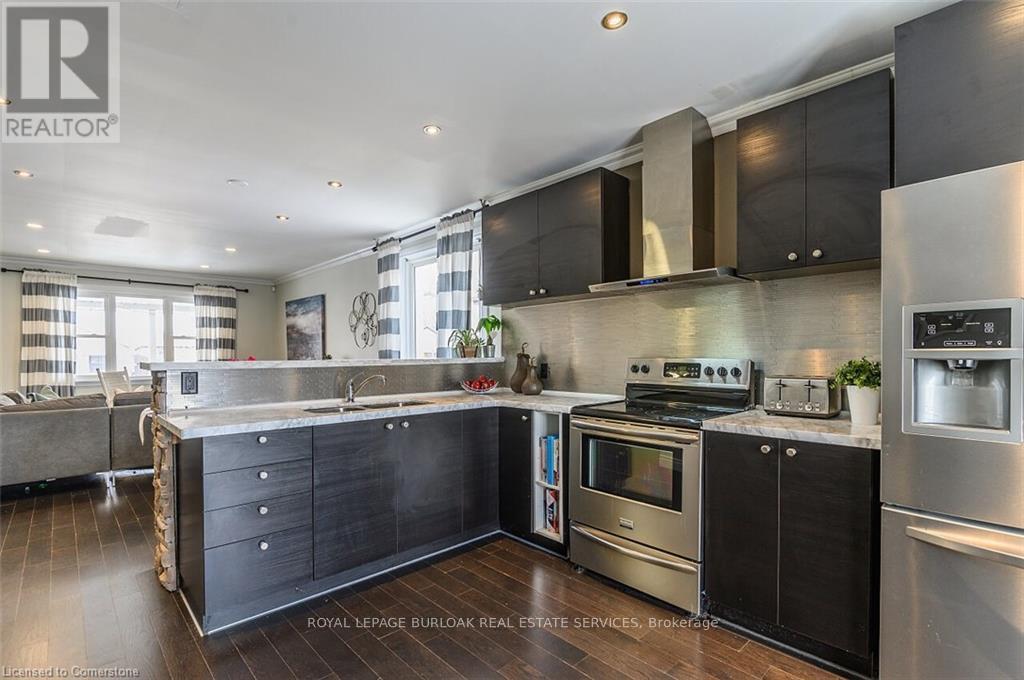 Photo 7 of Upper 376 Talbot Street, Hamilton ON