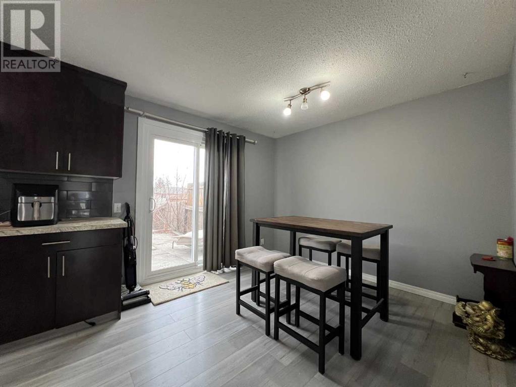 Single Family House for Sale in  Pineson Place NE Pineridge Calgary 