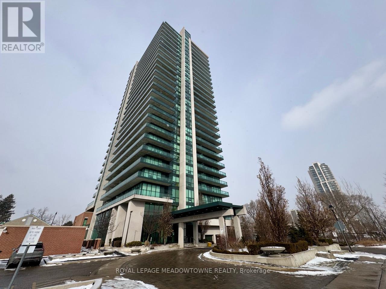 Photo 4 of 403 100 John Street, Brampton ON