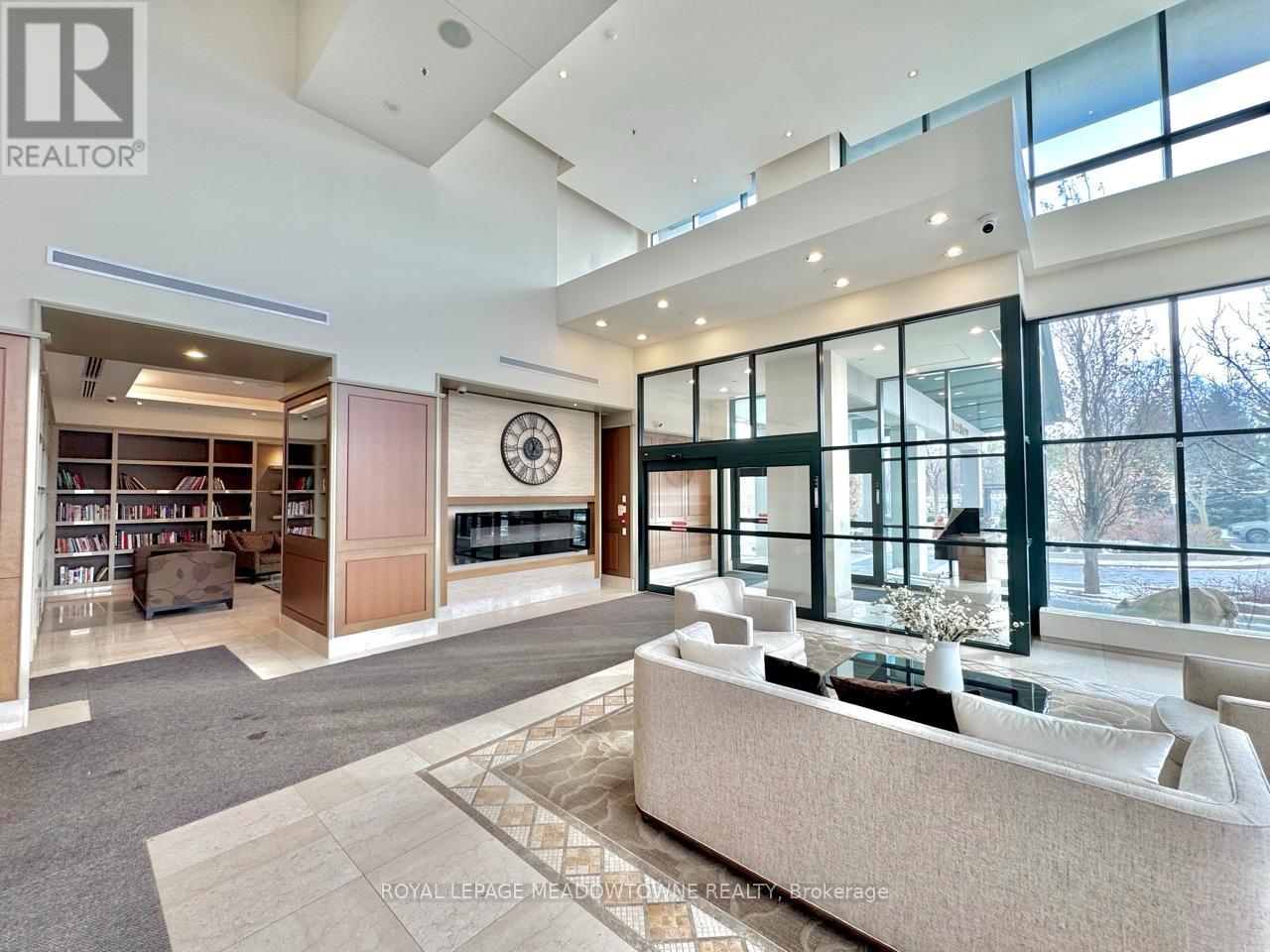 Photo 19 of 403 100 John Street, Brampton ON