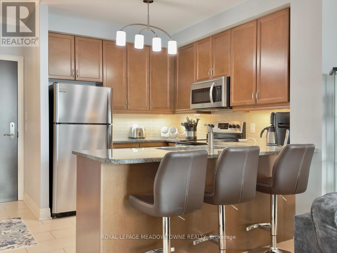 Photo 20 of 403 100 John Street, Brampton ON