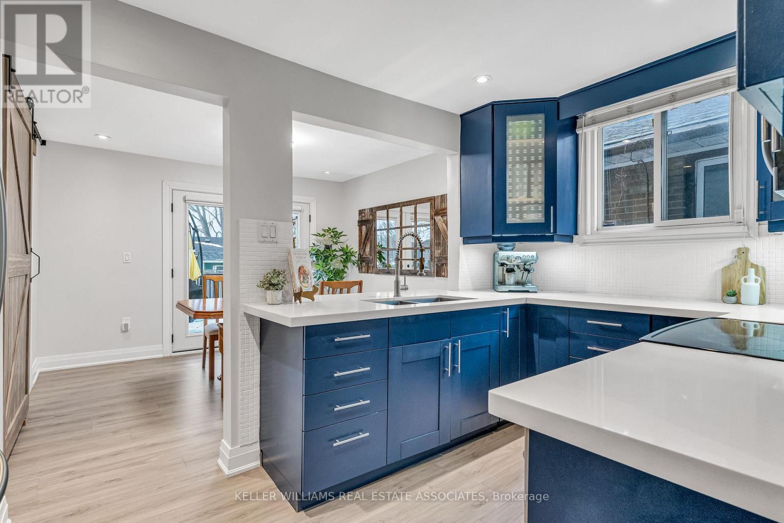 Photo 11 of 1034 Meredith Avenue, Mississauga ON