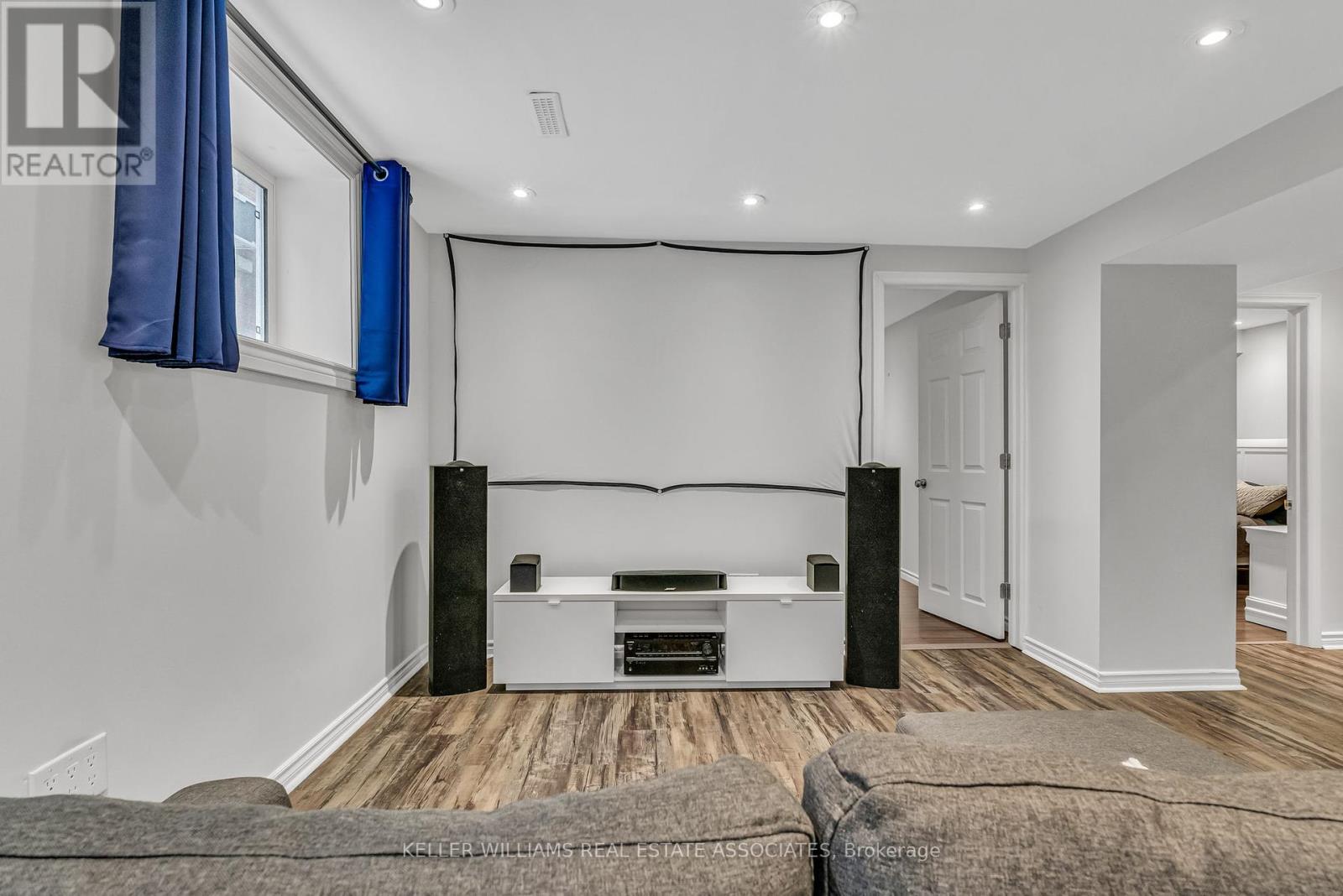 Photo 30 of 1034 Meredith Avenue, Mississauga ON