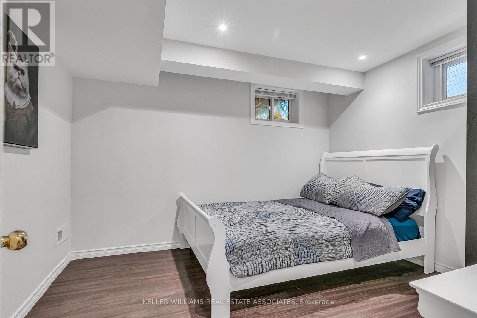 Photo 33 of 1034 Meredith Avenue, Mississauga ON