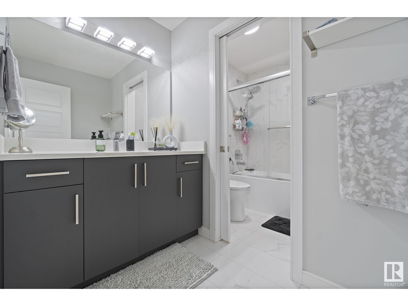 Photo 40 of 1691 Enright Wy Nw, Edmonton AB