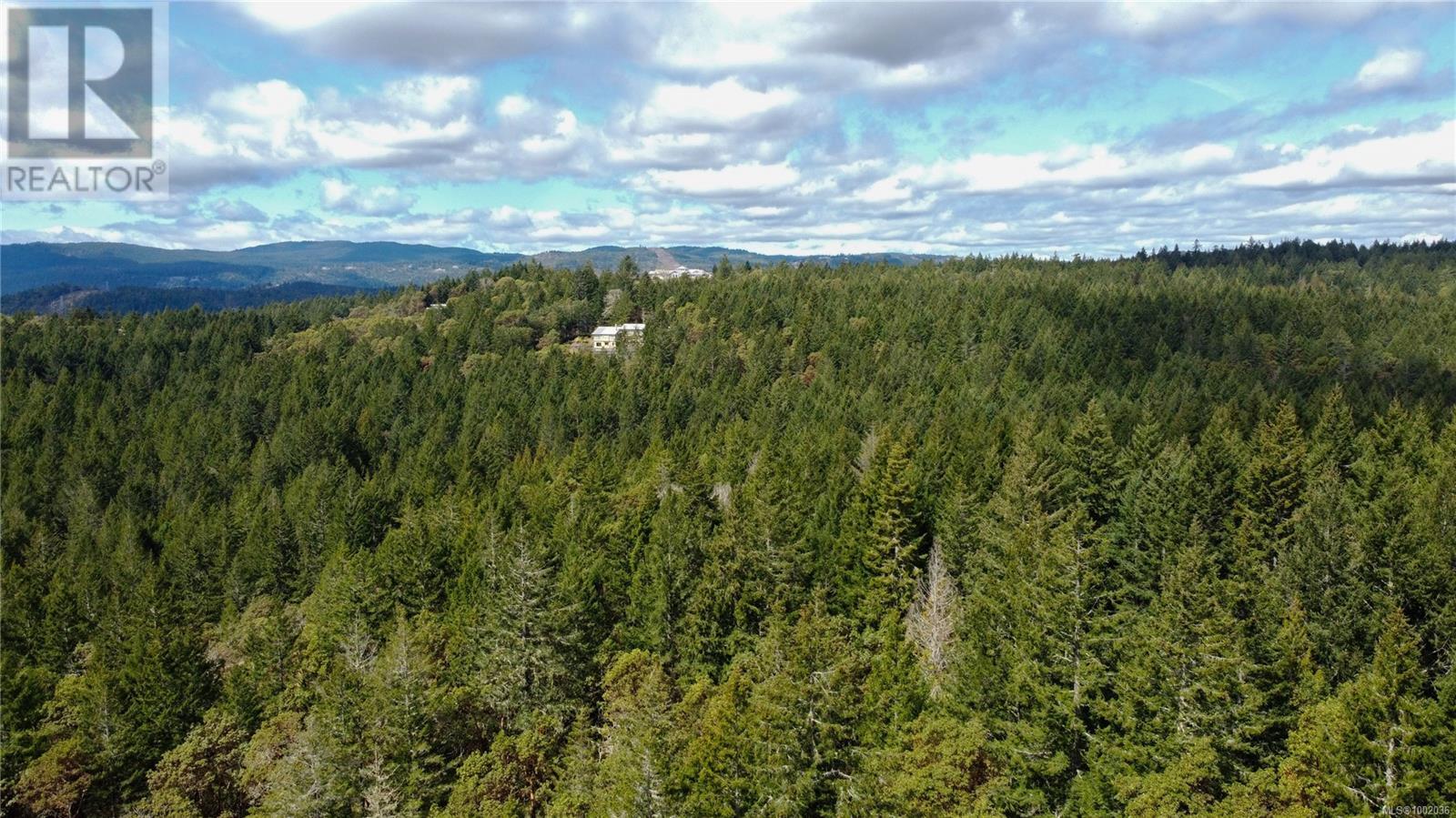  3975 Munn Road, Highlands