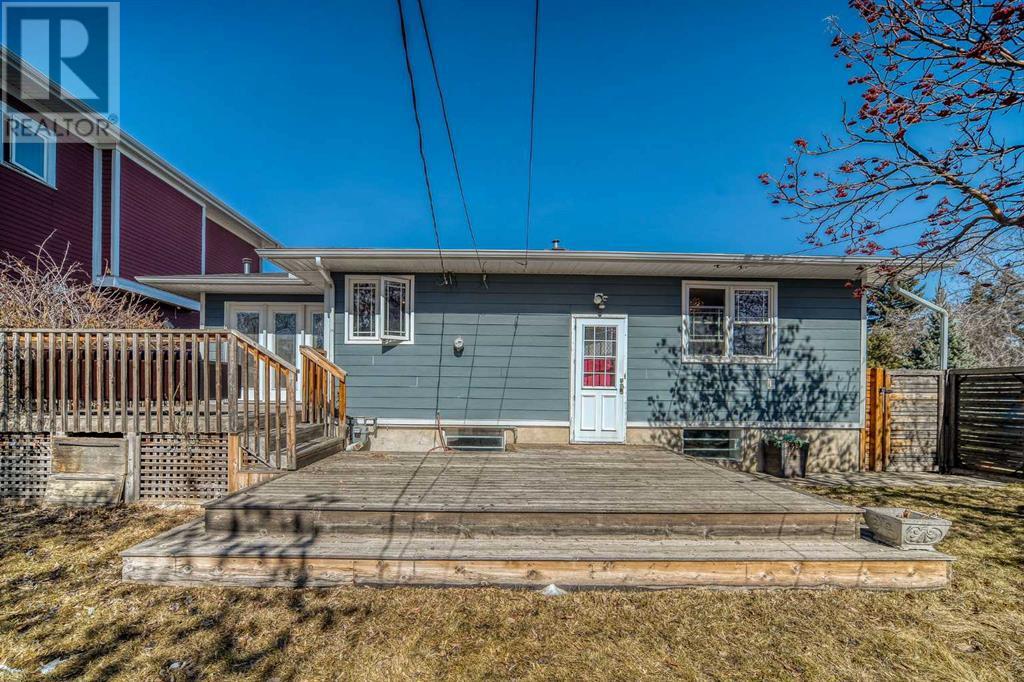 Single Family House Bungalow for Sale in   Avenue SW Elboya Calgary 