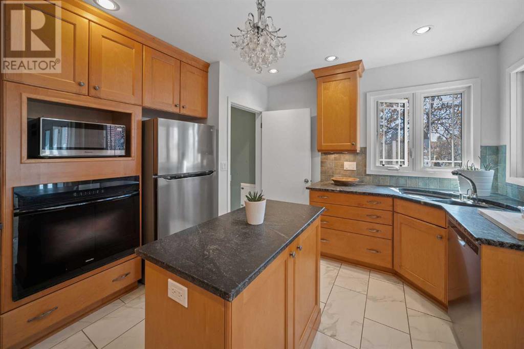 Single Family House Bungalow for Sale in   Avenue SW Elboya Calgary 