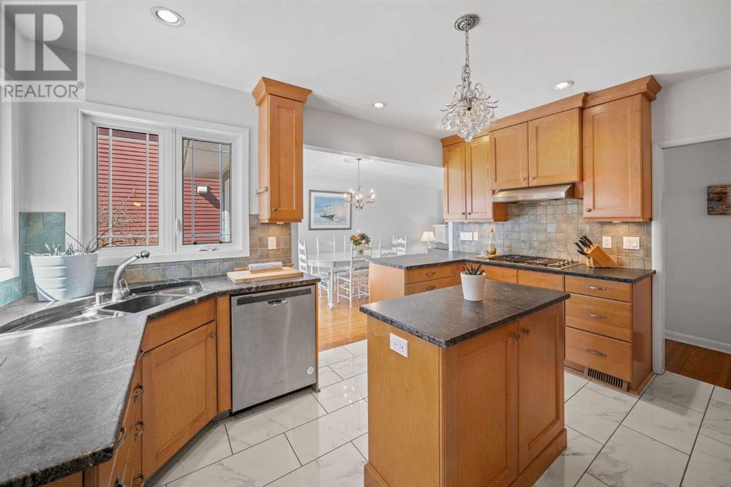 Single Family House Bungalow for Sale in   Avenue SW Elboya Calgary 