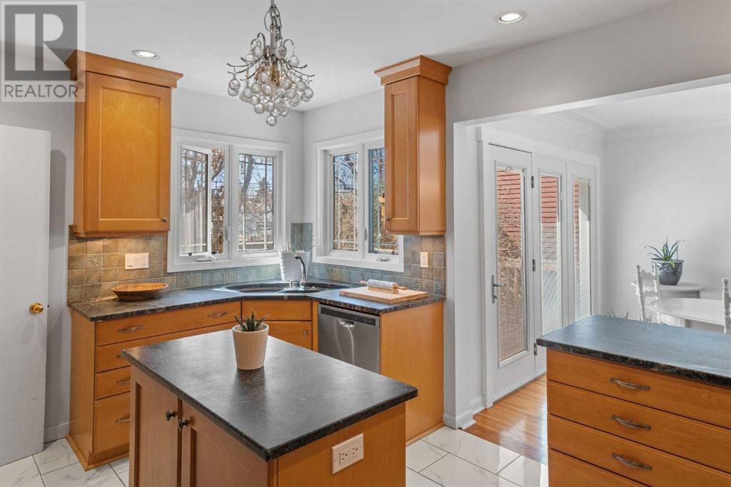 Single Family House Bungalow for Sale in   Avenue SW Elboya Calgary 