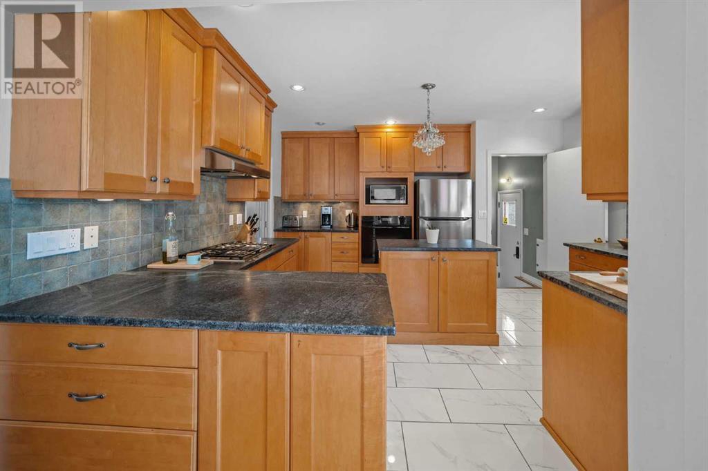 Single Family House Bungalow for Sale in   Avenue SW Elboya Calgary 