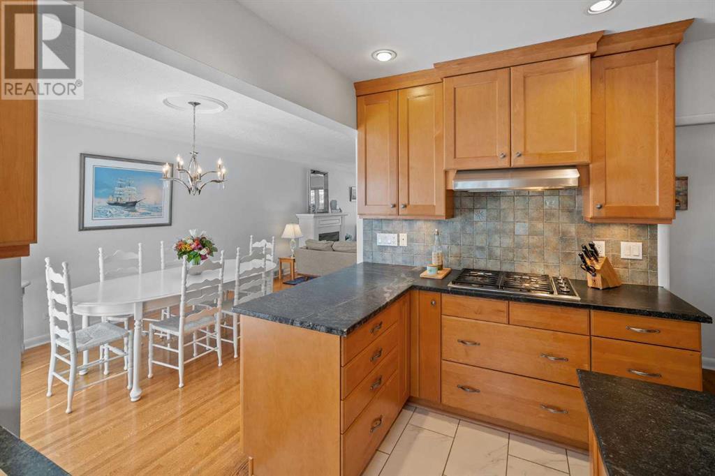 Single Family House Bungalow for Sale in   Avenue SW Elboya Calgary 