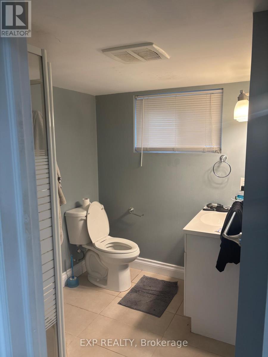 Photo 13 of 46 Delena Avenue S, Hamilton ON