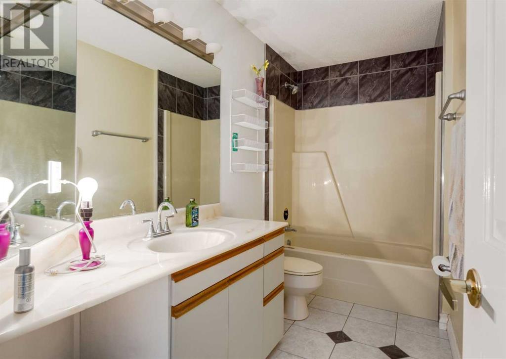 164 Hawksbrow Drive NW, Calgary, Alberta