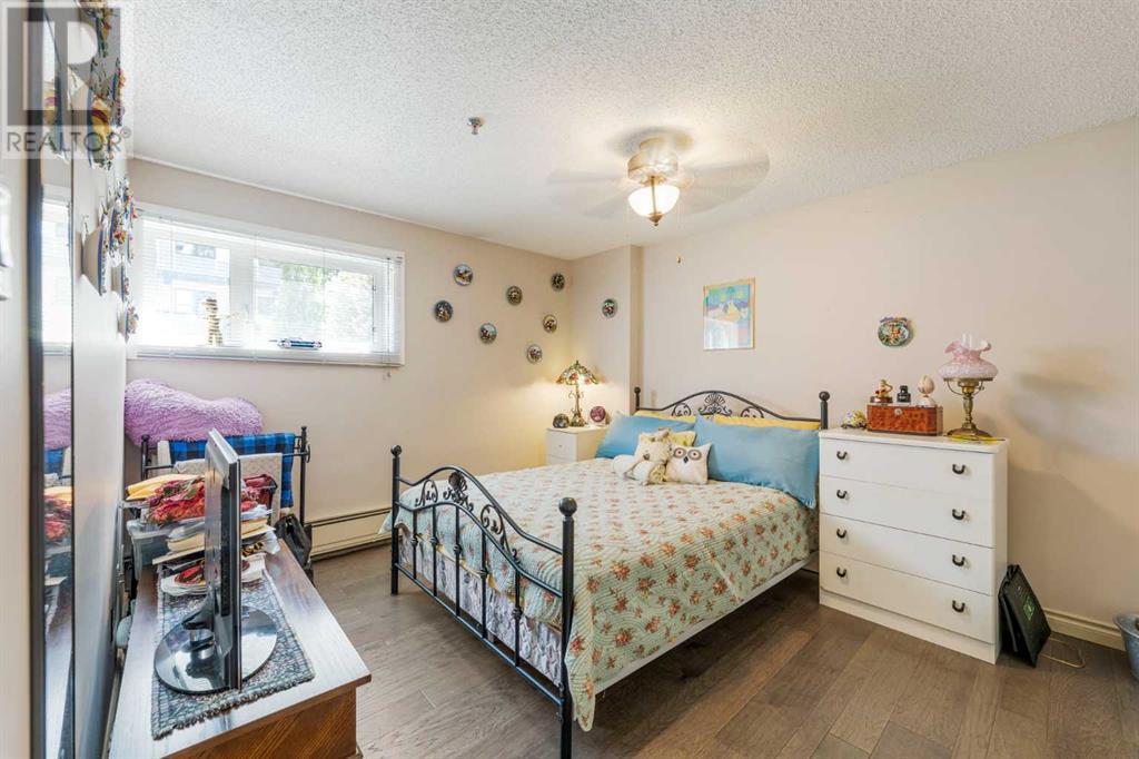 Single Family House for Sale in    Avenue SW Windsor Park Calgary 